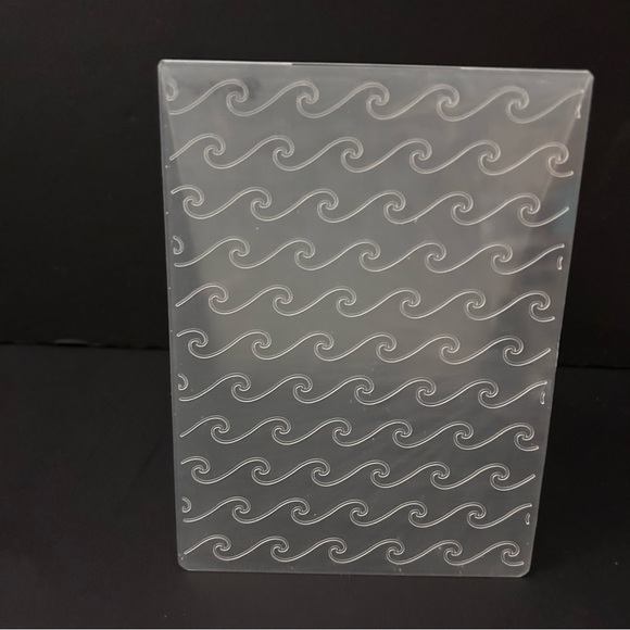 Darice 4” x 6” embossing folder - BEACH WAVES - Picture 7 of 8